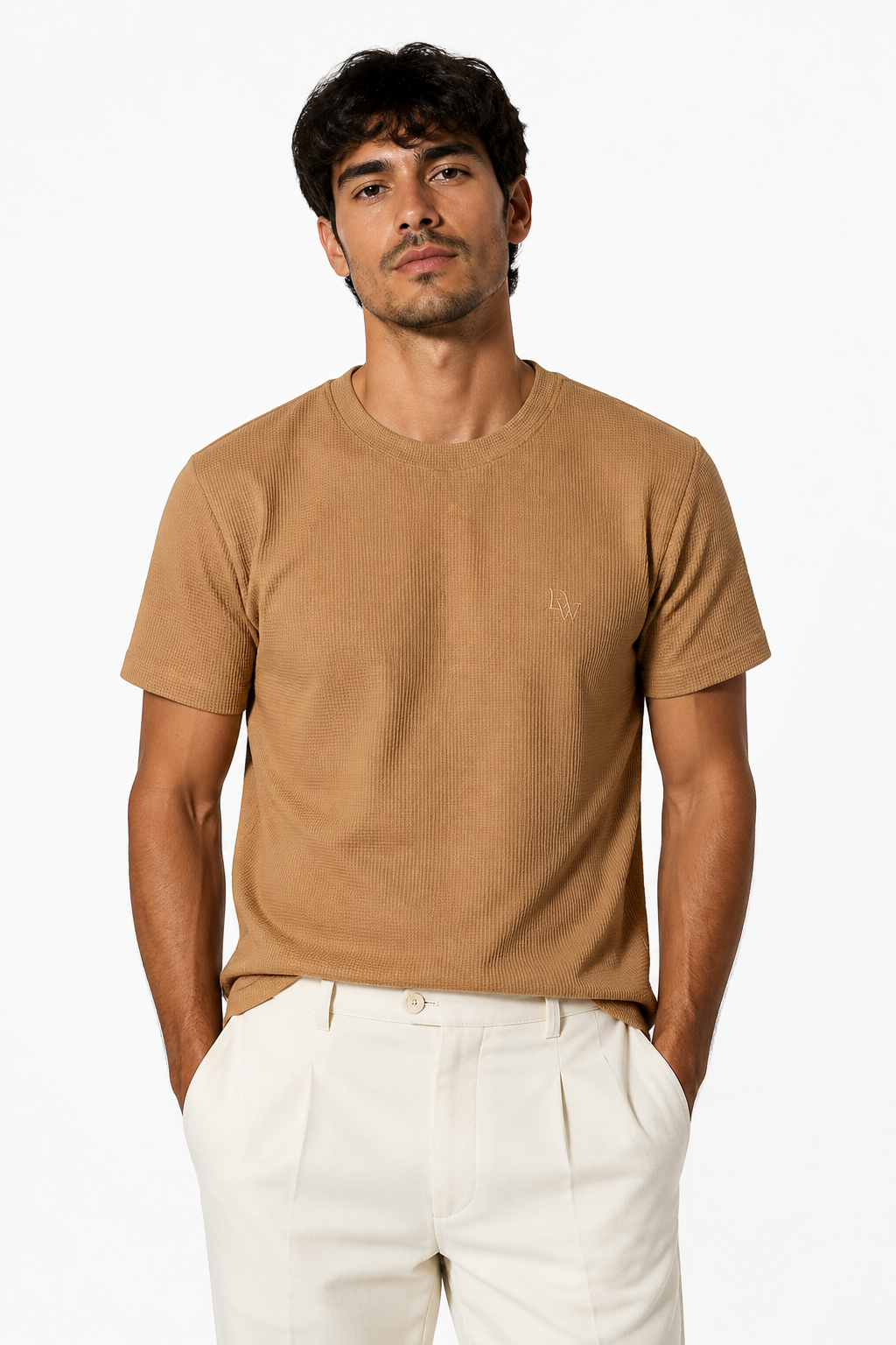 T SHIRT SIENA CARAMELO MODELO HOMEM FRENTE